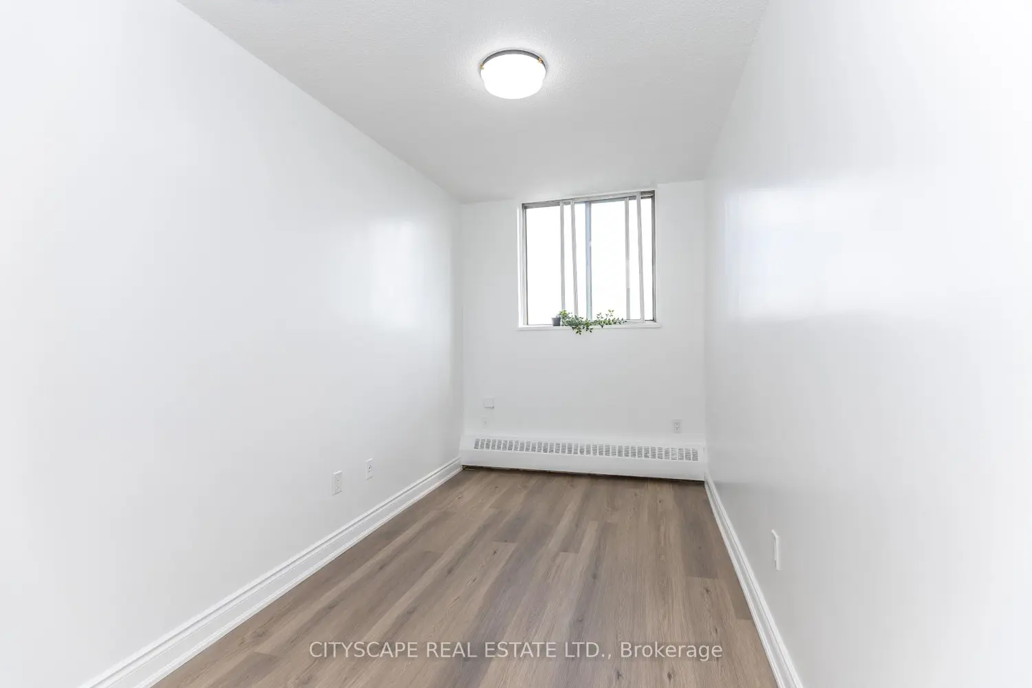940 Caledonia Road 1005 photo 2