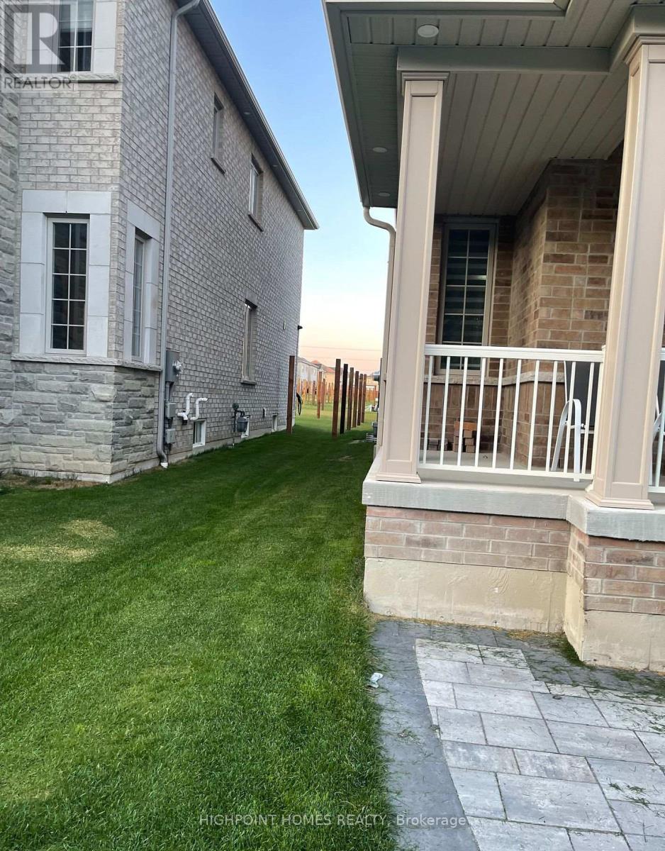 28 NORTHERN BREEZE CRESCENT