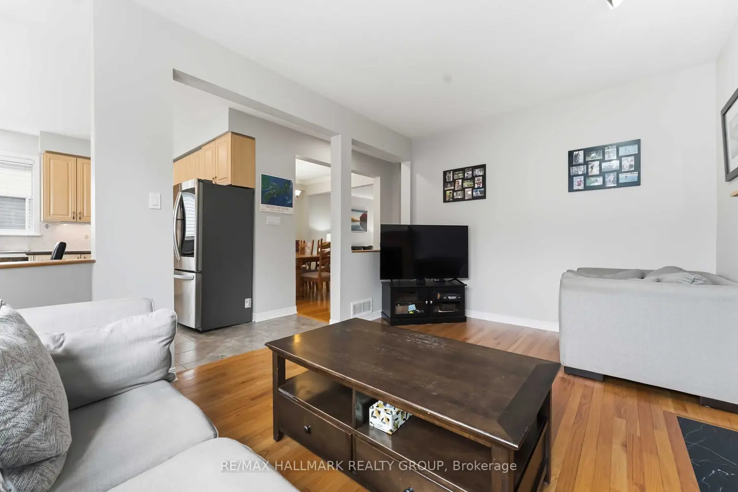 22 Oak Grove Street photo 4