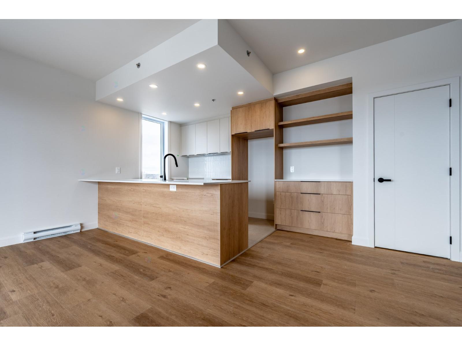 1200 Av. des Draveurs