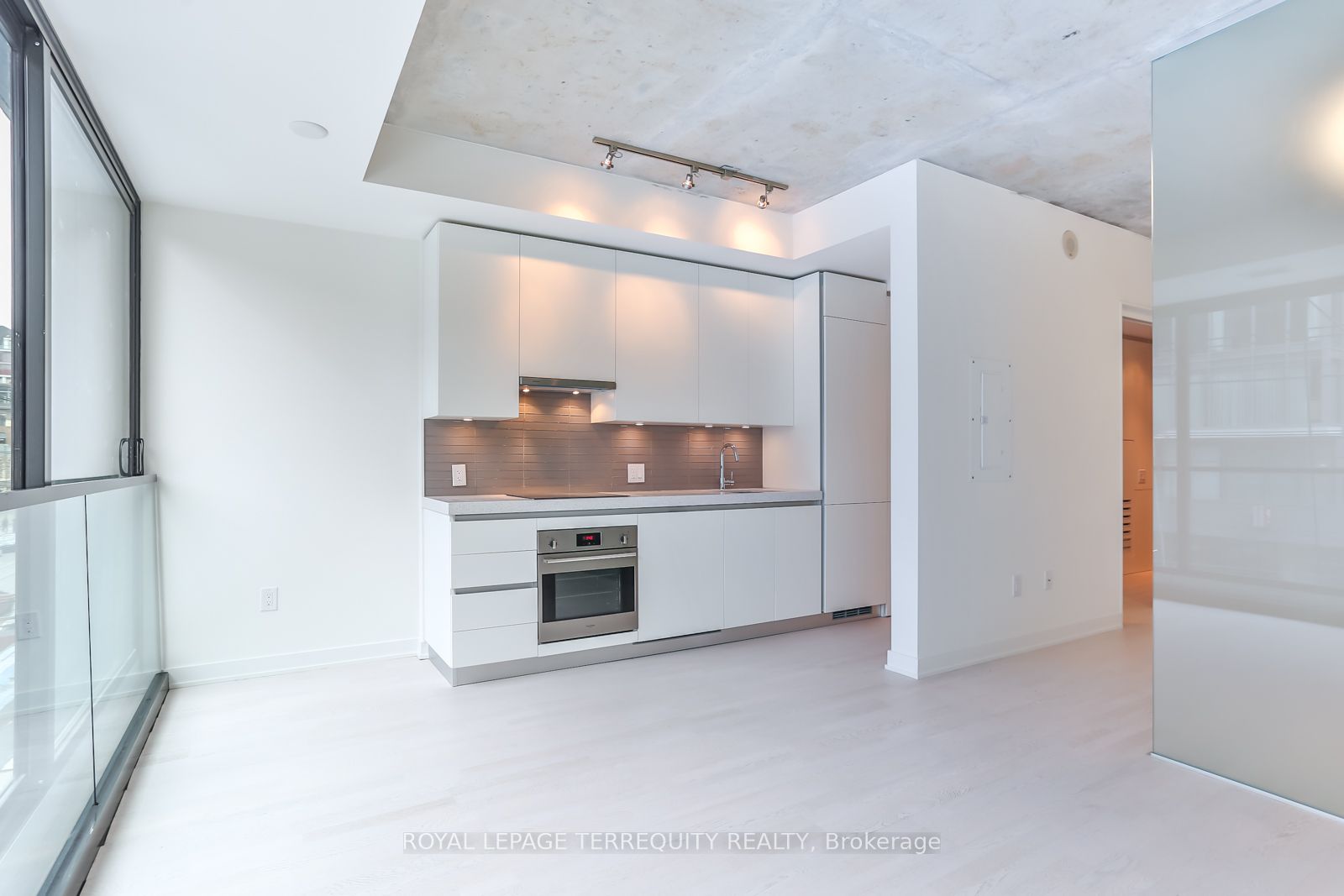 Additional image 6 of 215-629 King Street W, Toronto, ON, M5V 0G9