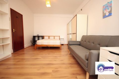 East End Road, London N2, Studio to rent