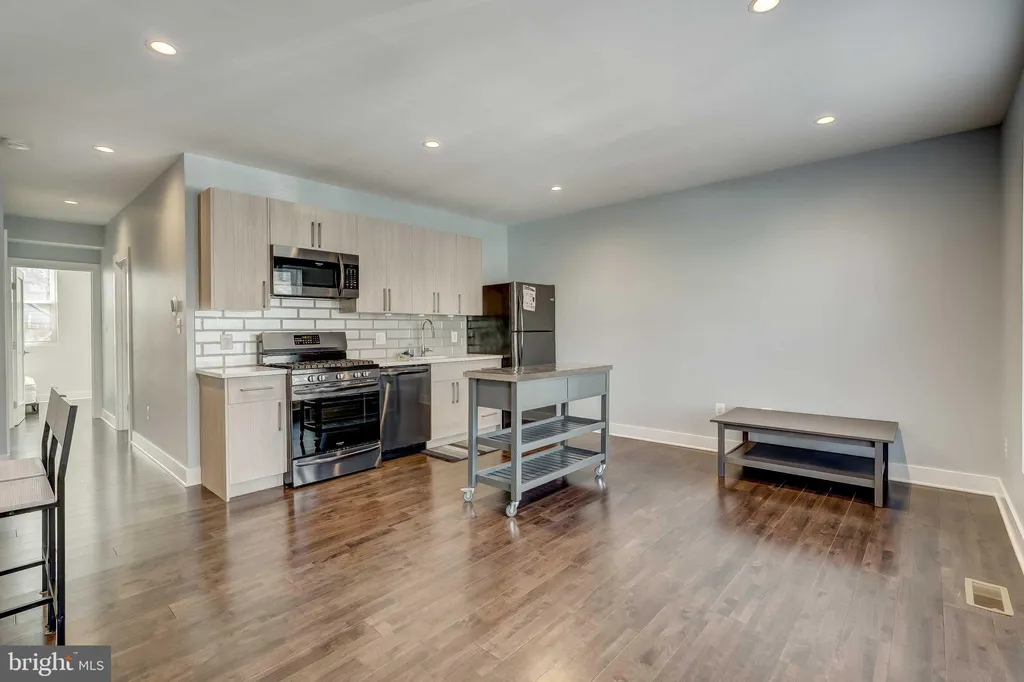 Additional image 4 of 1605 F Street NE Unit 2, Washington, DC 20002