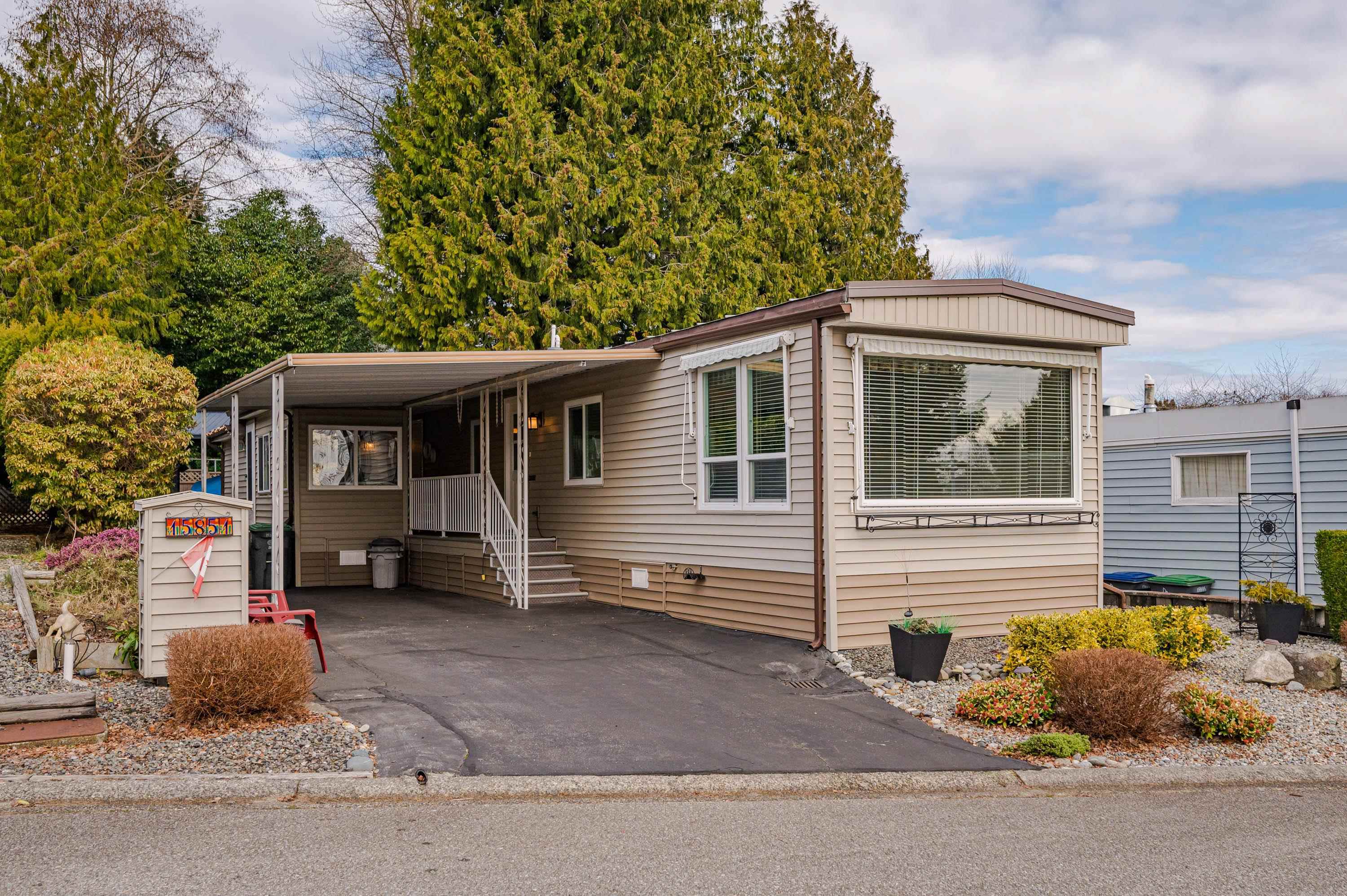 15851 Suffolk Road, Surrey, BC, V4A 5L3