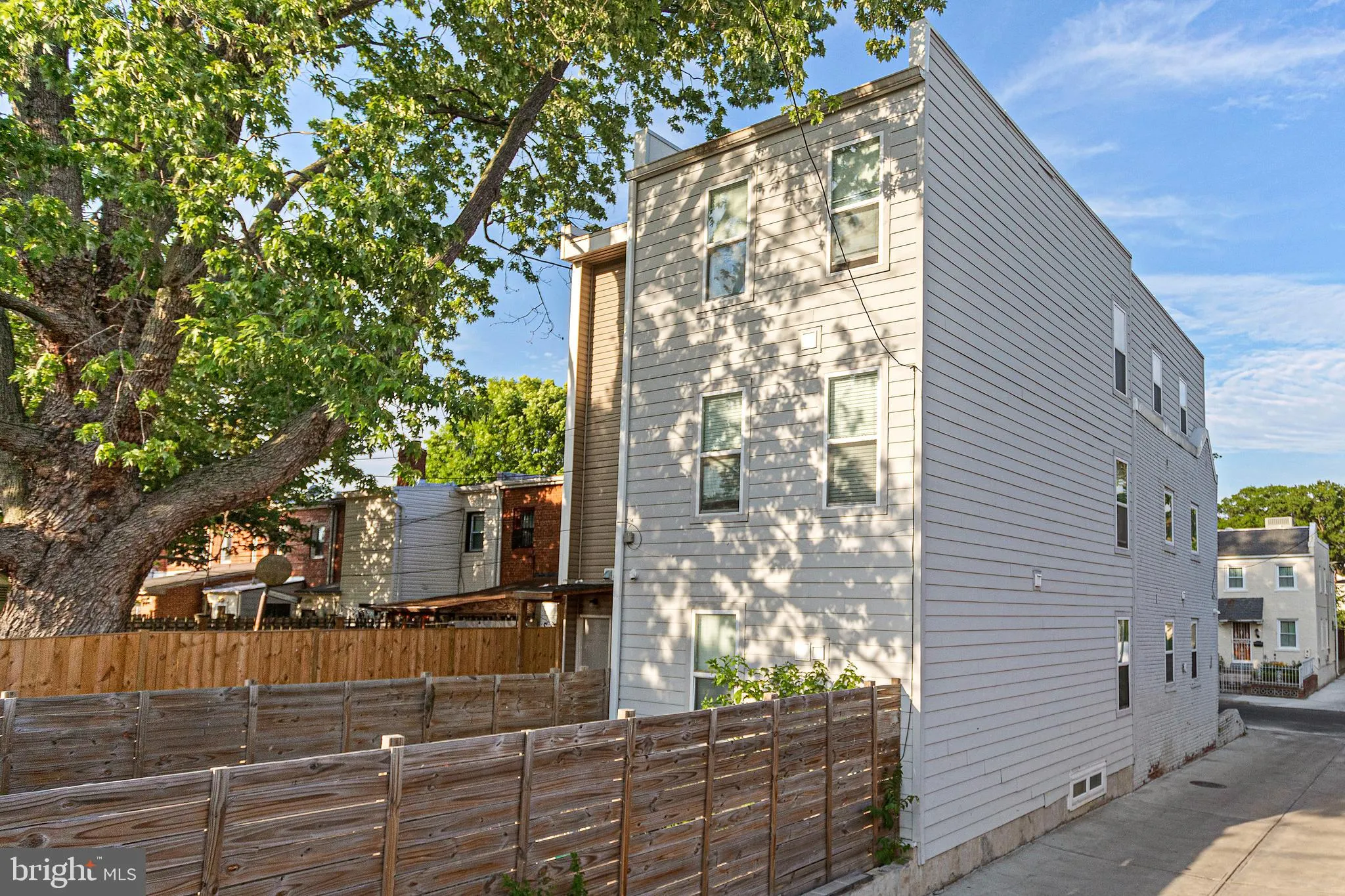 Additional image 8 of 412 20th Street NE, Washington, DC 20002