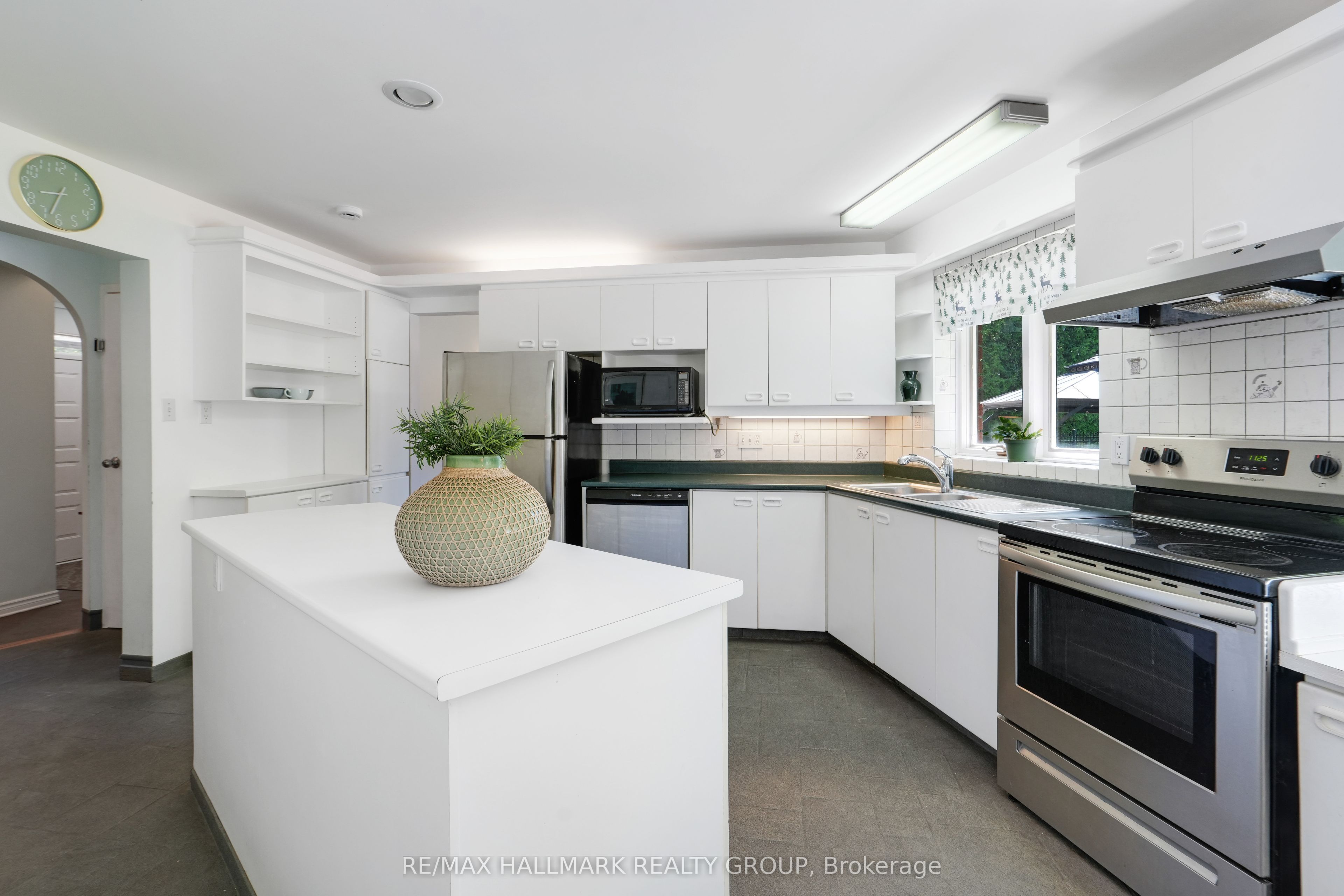 Additional image 5 of 10 Coxford Street, Ottawa, ON, K1J 6J6