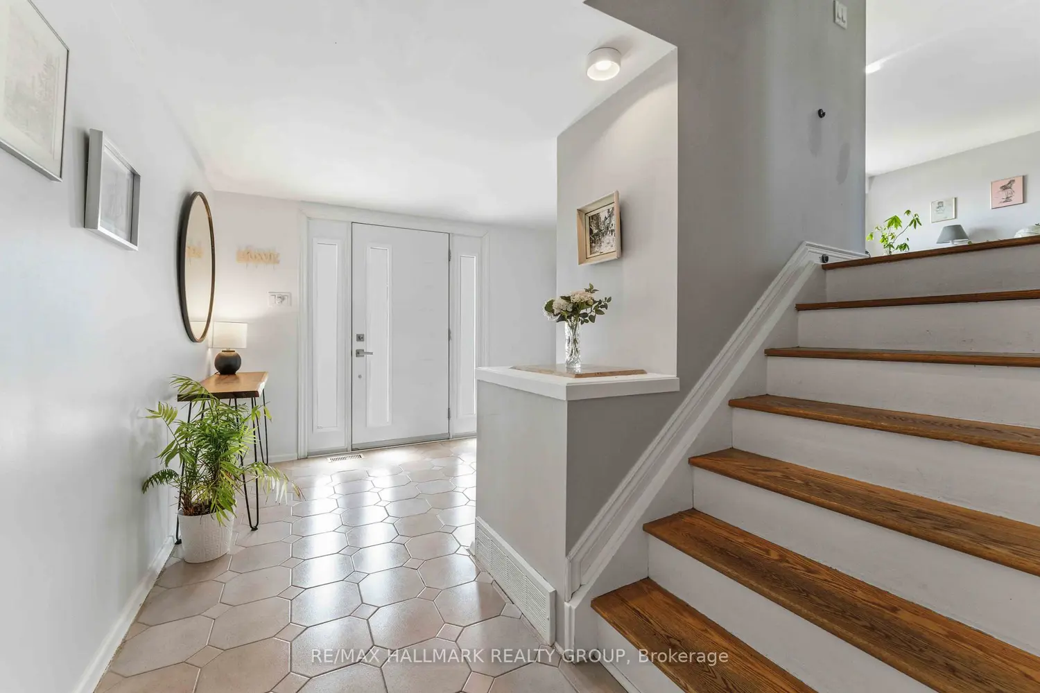 1119 Cameo Drive photo 3