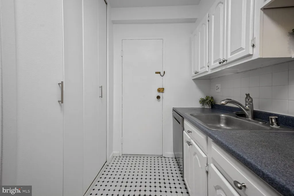 Additional image 13 of 4201 Cathedral Avenue NW Unit 303E, Washington, DC 20016
