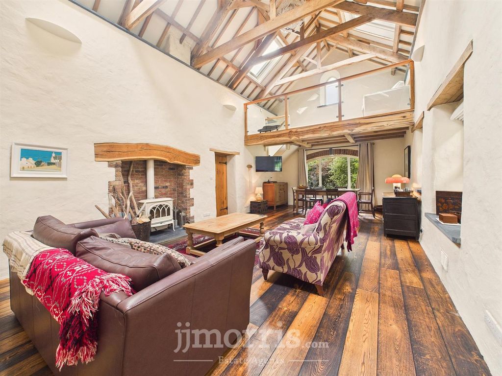 2 bed barn conversion for saleMathry, Trehale SA62 photo 5