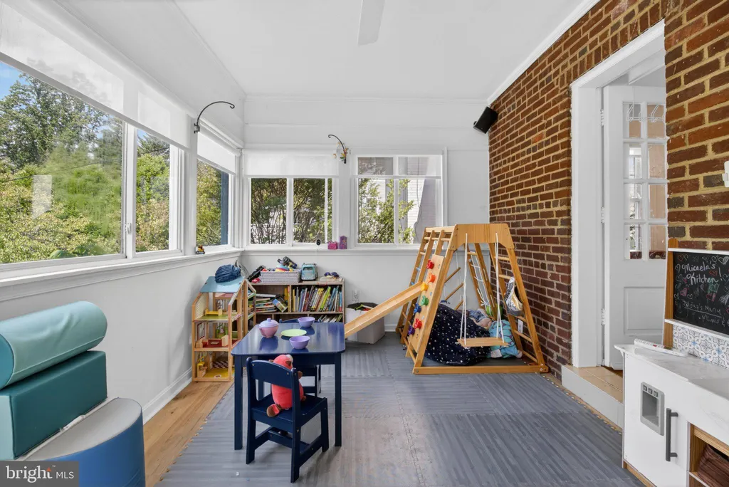 Additional image 18 of 5028 Massachusetts Avenue NW, Washington, DC 20016