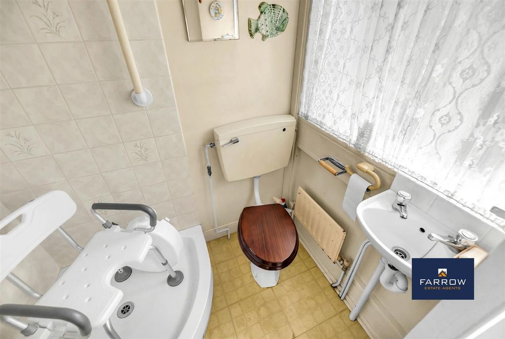 Additional image 32 of 4 bed semi-detached house for saleQueens Parade, Grimsby DN31