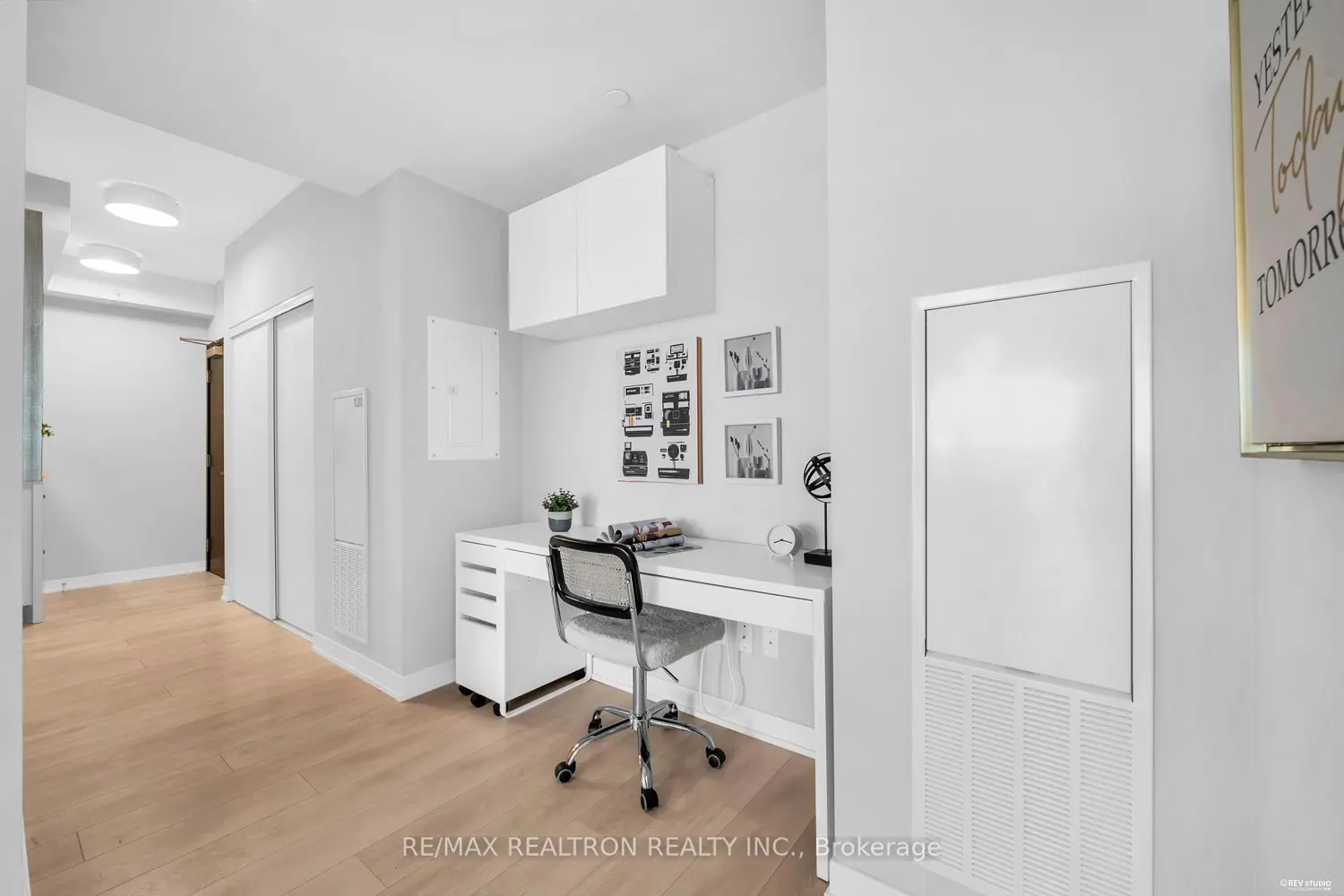 31 Tippett Road 1515 photo 4