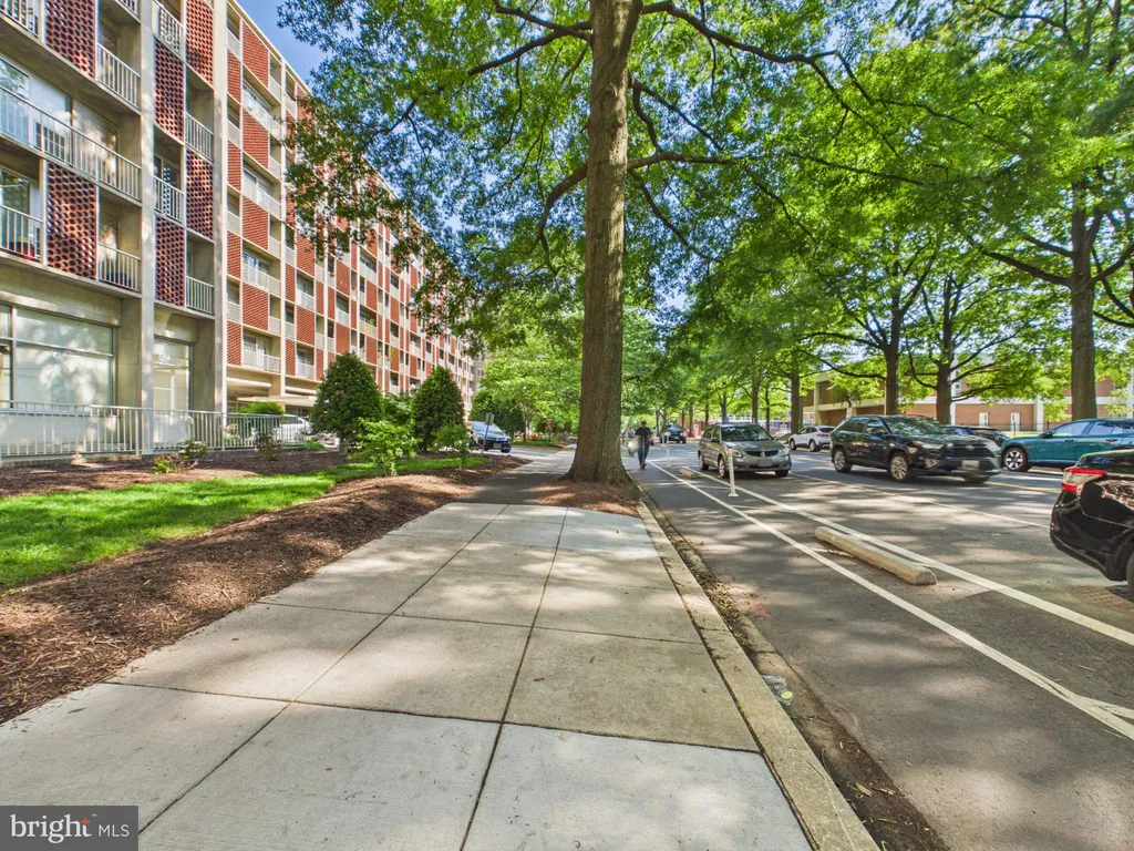 Additional image 46 of 800 4th Street SW Unit N701, Washington, DC 20024