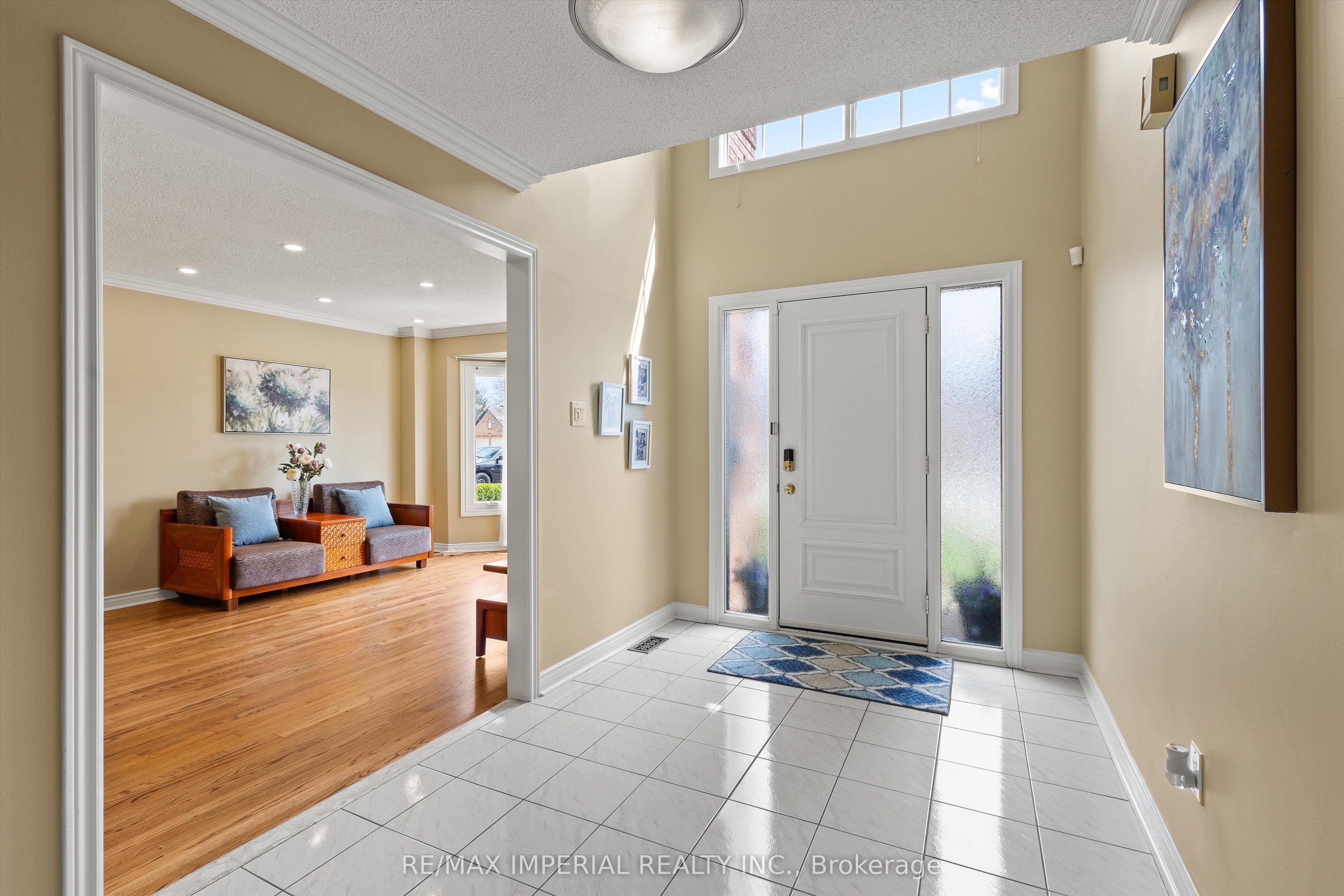 Additional image 3 of 2044 Schoolmaster Circle, Oakville, ON, L6M 3A1