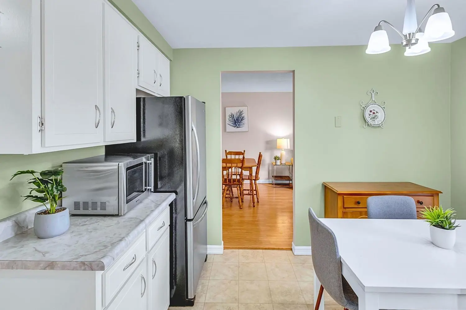 Additional image 5 of 28 Underhill Crescent 3