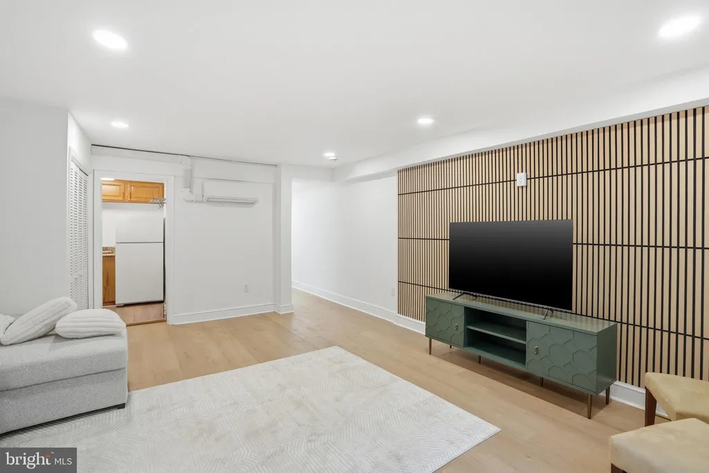 Additional image 17 of 313 C Street SE, Washington, DC 20003