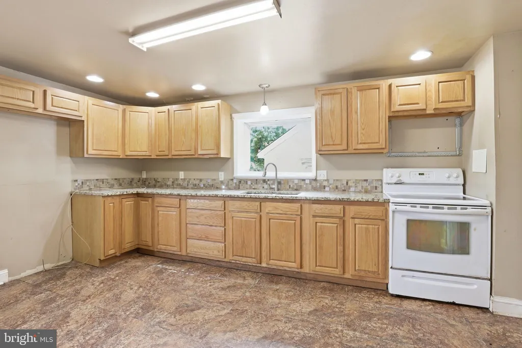 Additional image 13 of 16 W David Street, Frederica, DE 19946