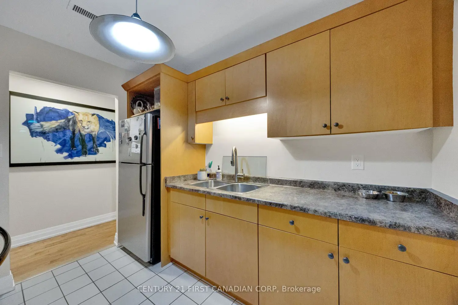 Additional image 9 of 275 Queens Avenue 202