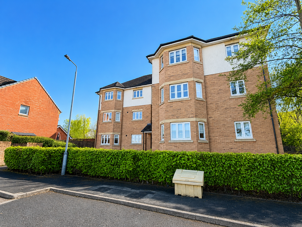 2 bed flat for salePhilips Wynd, Hamilton ML3