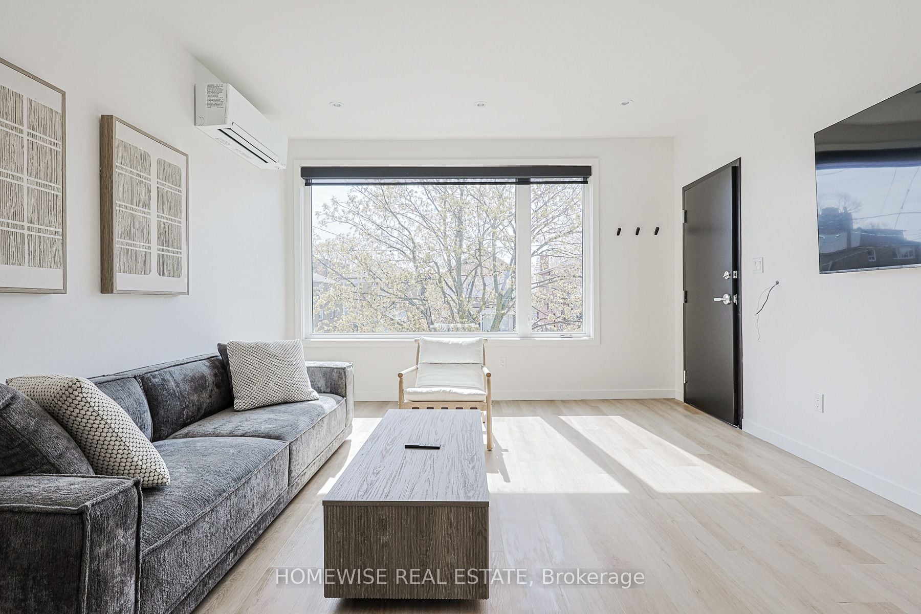 Additional image 2 of 2-159 Locksley Avenue, Toronto, ON, M6B 3N6