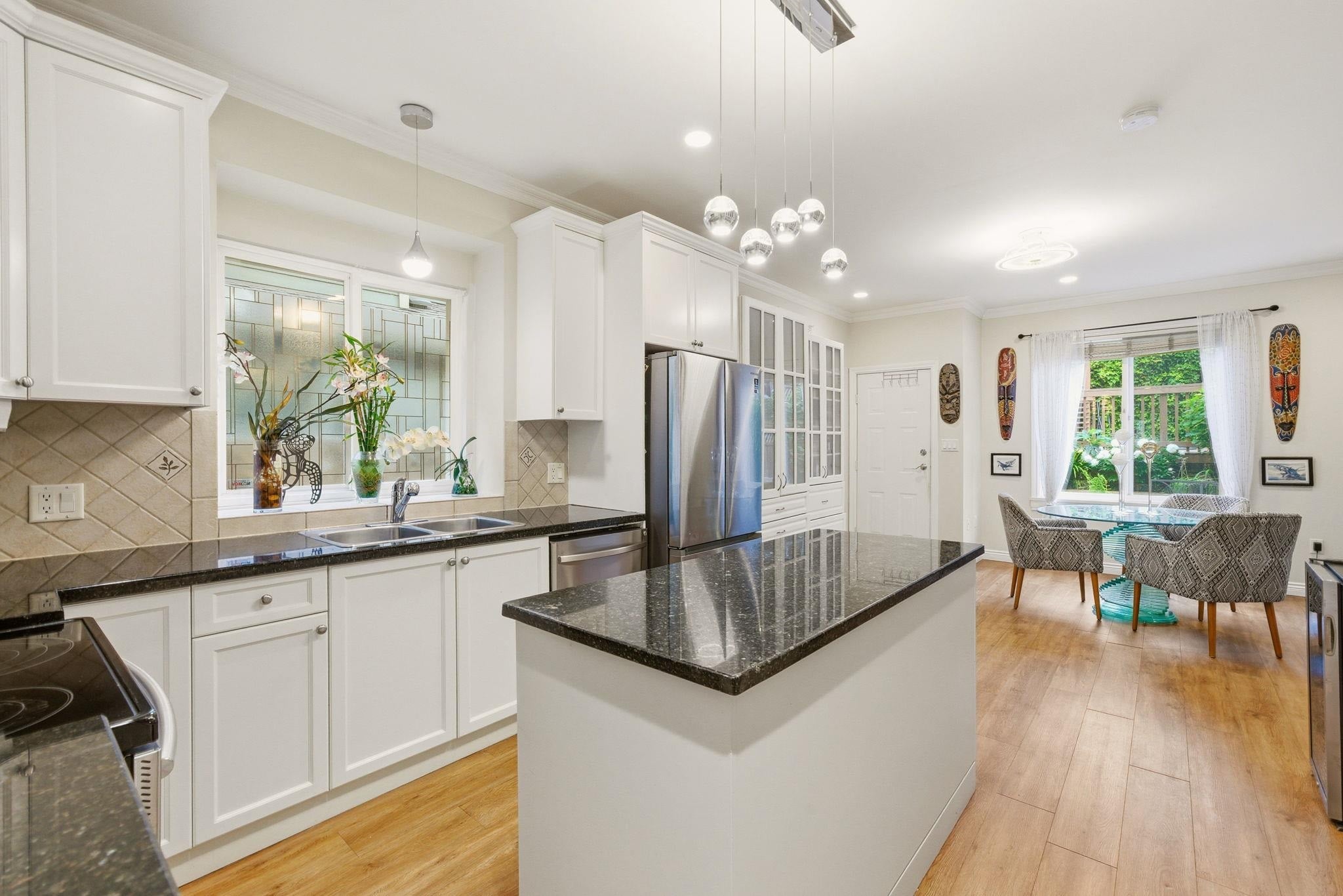 Additional image 5 of 562 Keith Road W, North Vancouver, BC, V7M 1M4