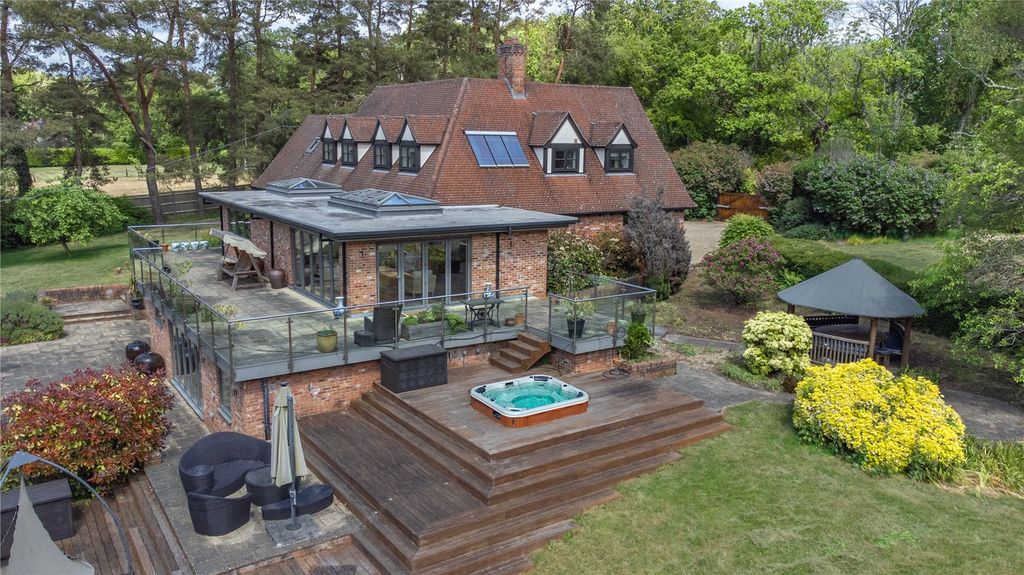 Additional image 24 of 5 bed detached house for saleSnelsmore Common, Newbury, Berkshire RG14