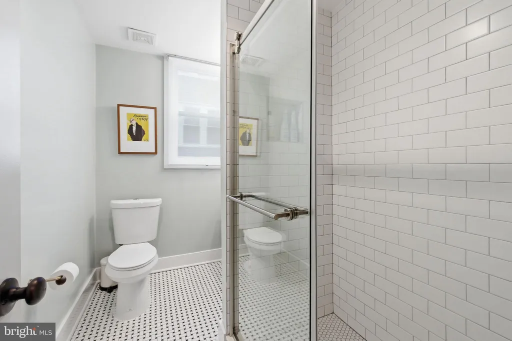 Additional image 21 of 2211 R Street SE, Washington, DC 20020