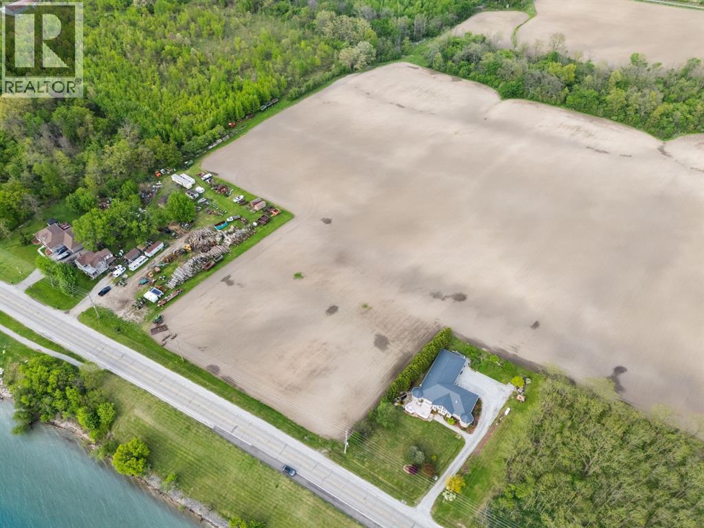 2126 St.Clair PARKWAY