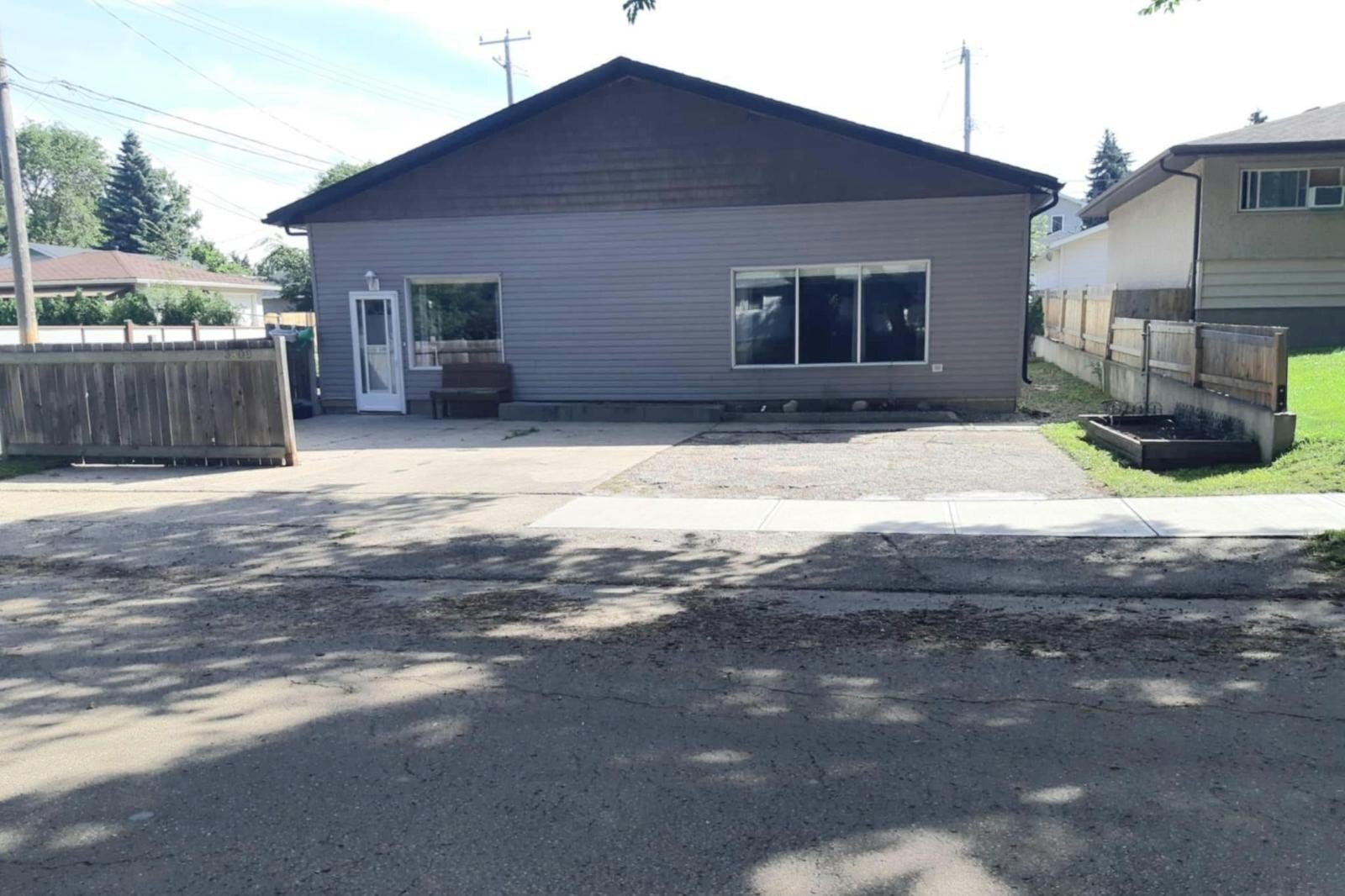 Additional image 7 of 3809 112 Avenue NW, Edmonton, AB, T5W0M5