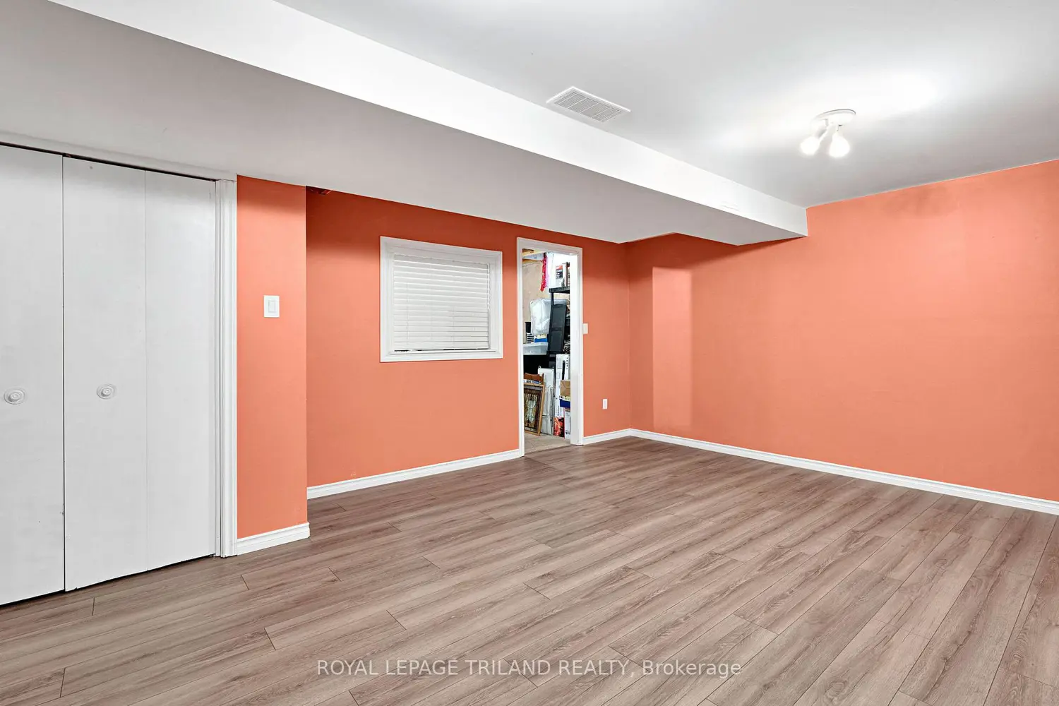 Additional image 12 of 998 Gabor Street