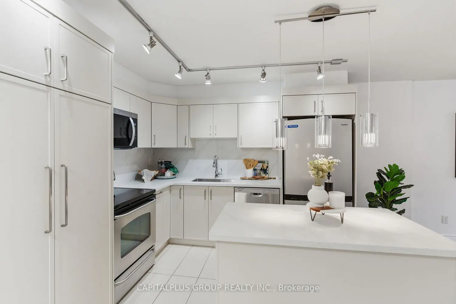 Additional image 11 of 37 Galleria Parkway 318