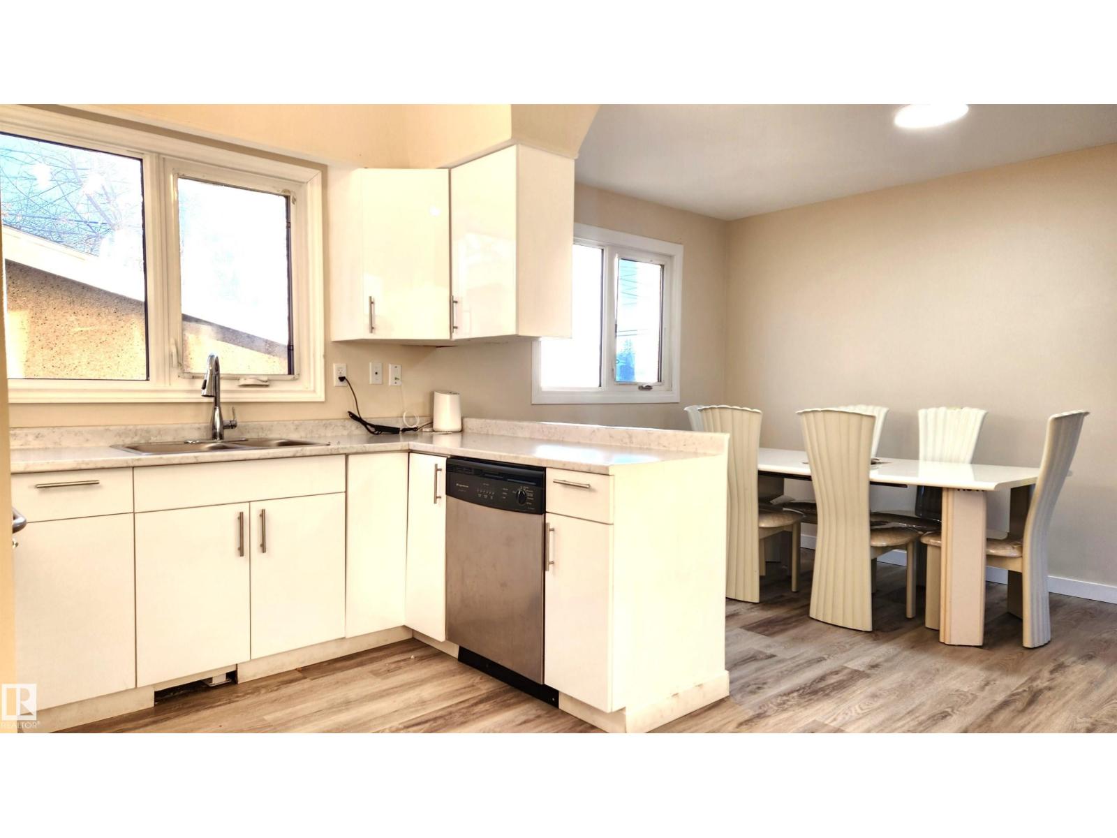 Additional image 2 of 4709 106 Street NW, Edmonton, AB, T5J2S7