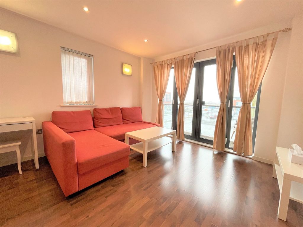 Additional image 3 of 2 bed flat for saleSouth Quay, Kings Road, Swansea SA1