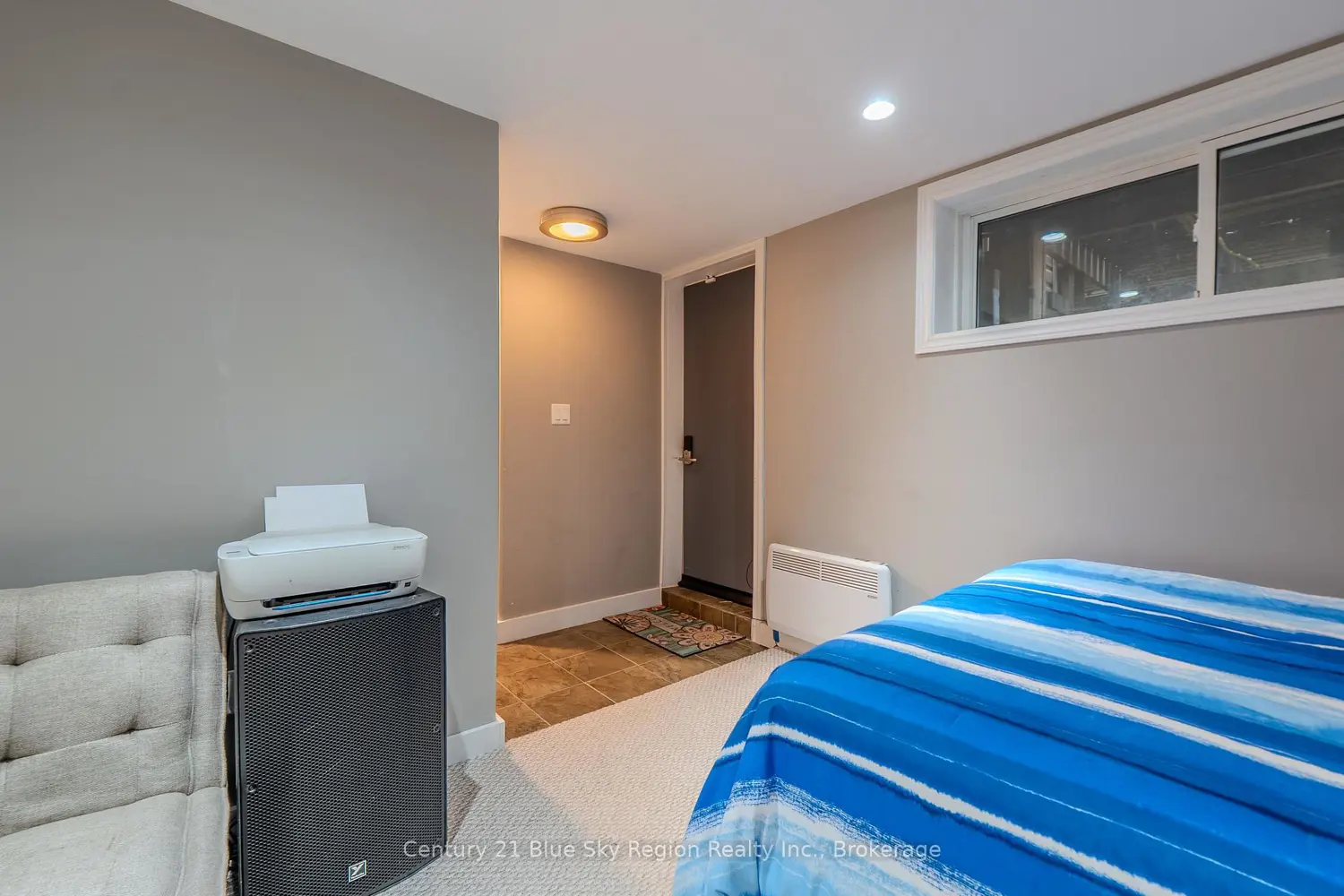 Additional image 18 of 25 Rowe Avenue