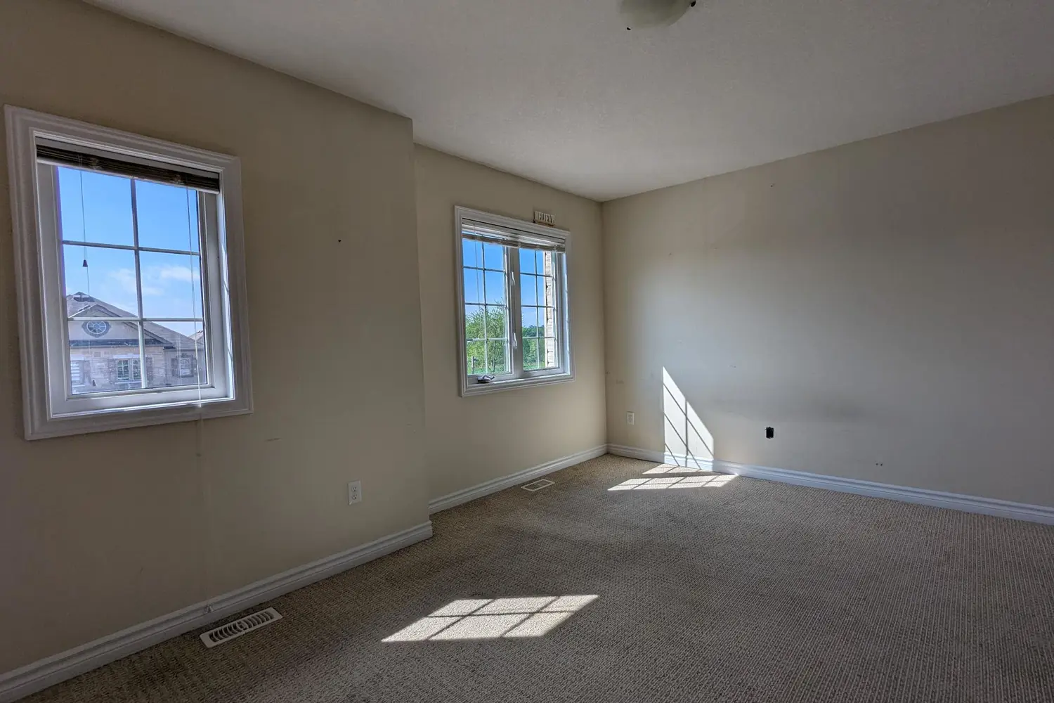Additional image 13 of 931 Glasgow Street 27B