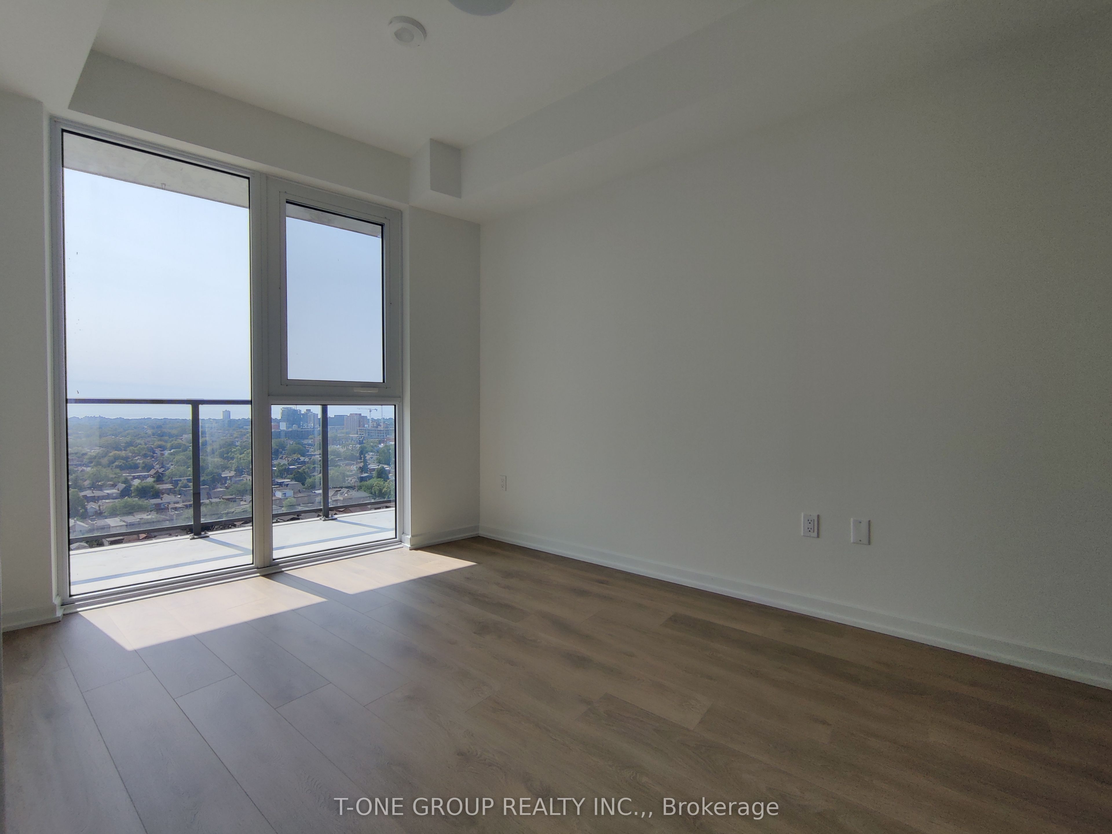 Additional image 6 of 1612-10 Graphophone Grove, Toronto, ON, M6H 0E5