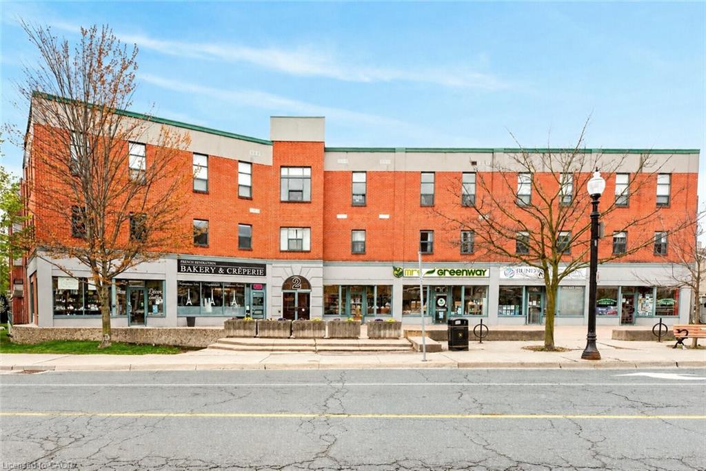 304-2 King Street W, Dundas, ON, L9H 6Z1