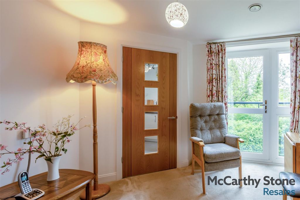 Additional image 5 of 1 bed flat for saleSaxon Gardens, Penn Street, Oakham, Rutland LE15