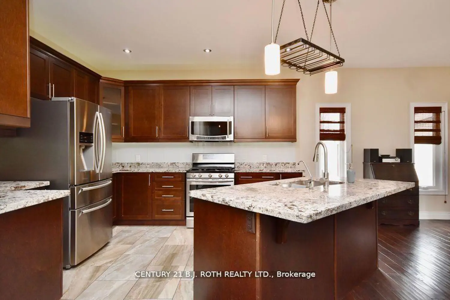 Additional image 4 of 1738 Wingrove Avenue