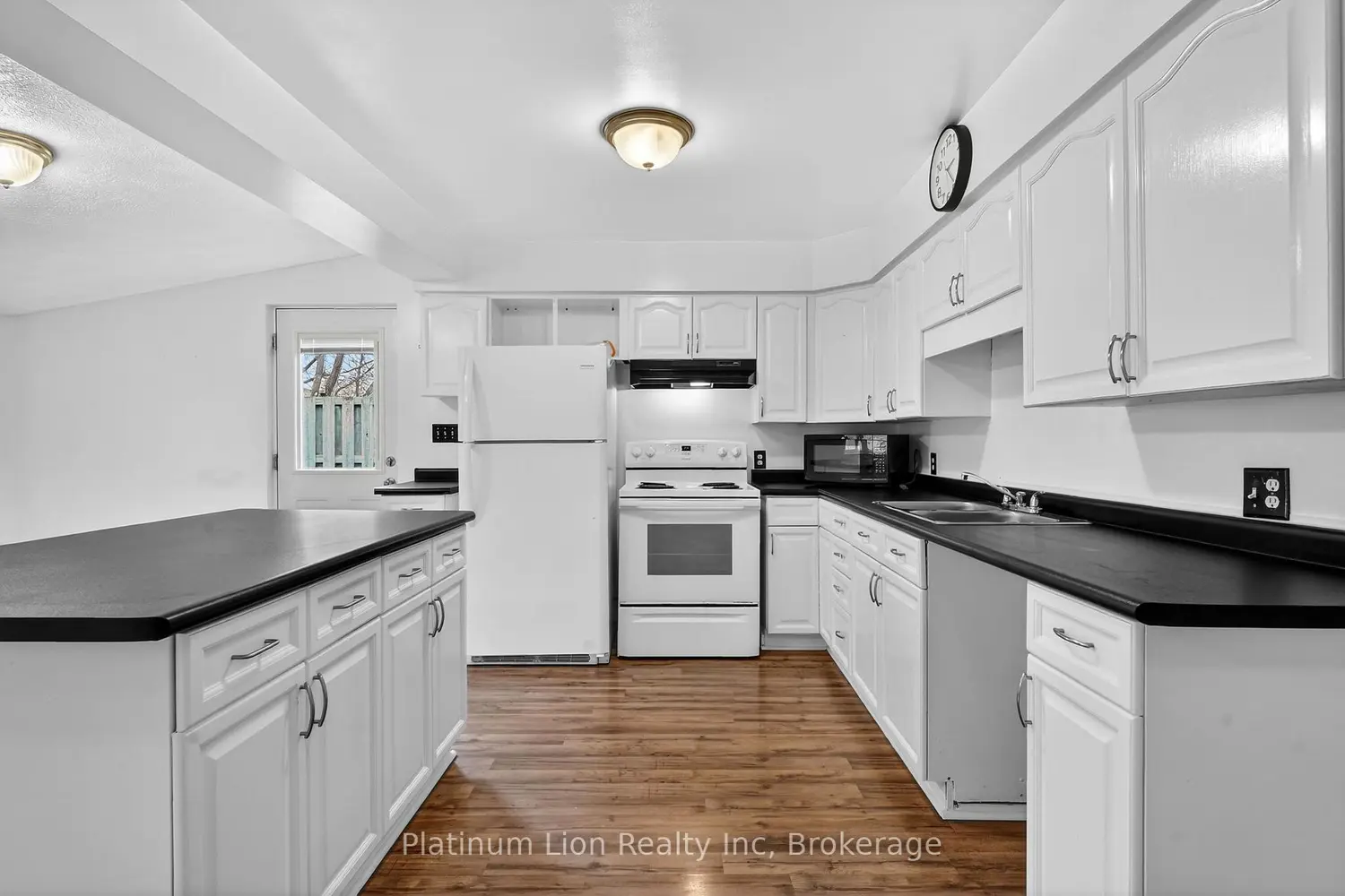 Additional image 12 of 93 Walnut Street