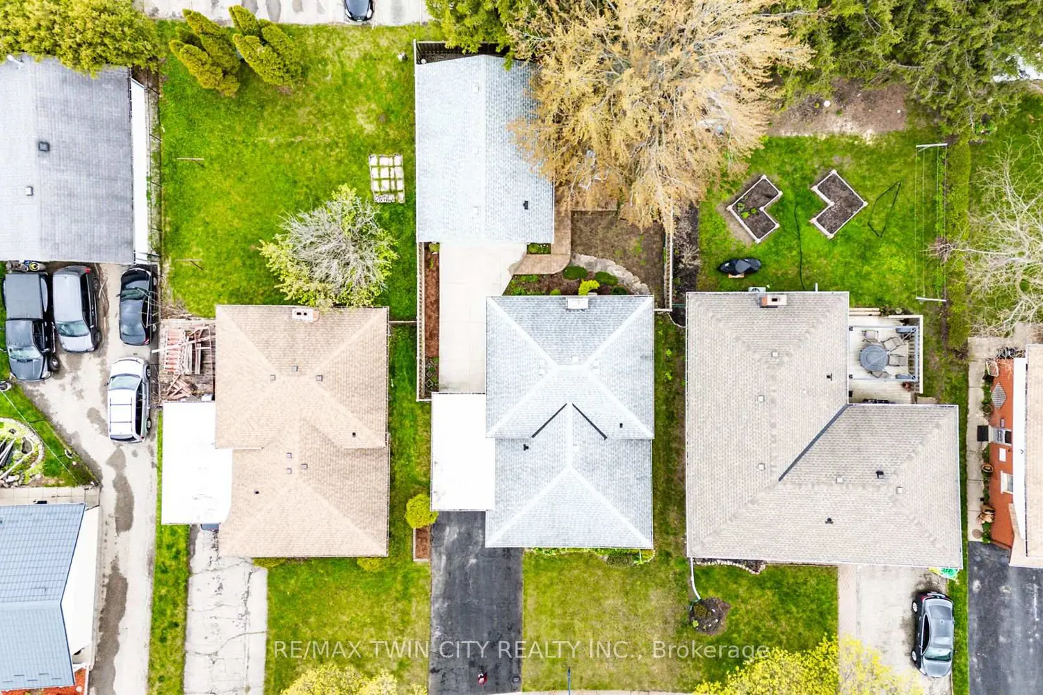 Additional image 16 of 18 Queenston Crescent
