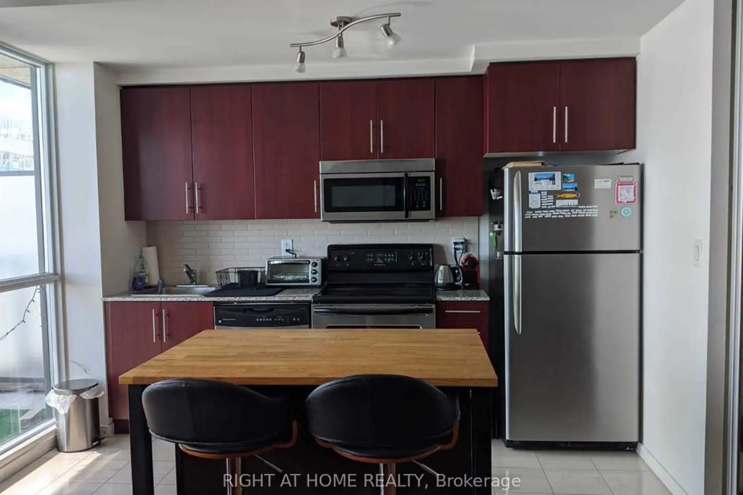 55 Bremner Boulevard 3411 photo 4