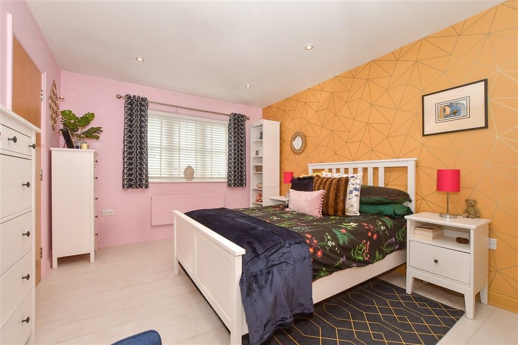 Additional image 12 of 4 bed terraced house for saleLaxton Walk, Kings Hill, West Malling, Kent ME19