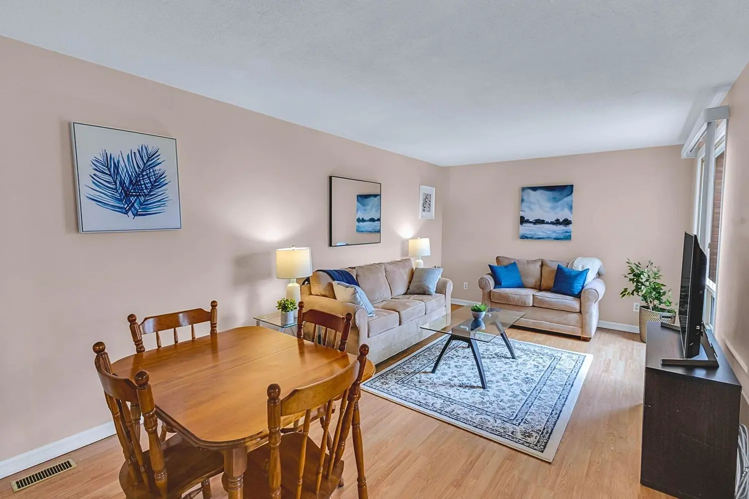 Additional image 2 of 28 Underhill Crescent 3