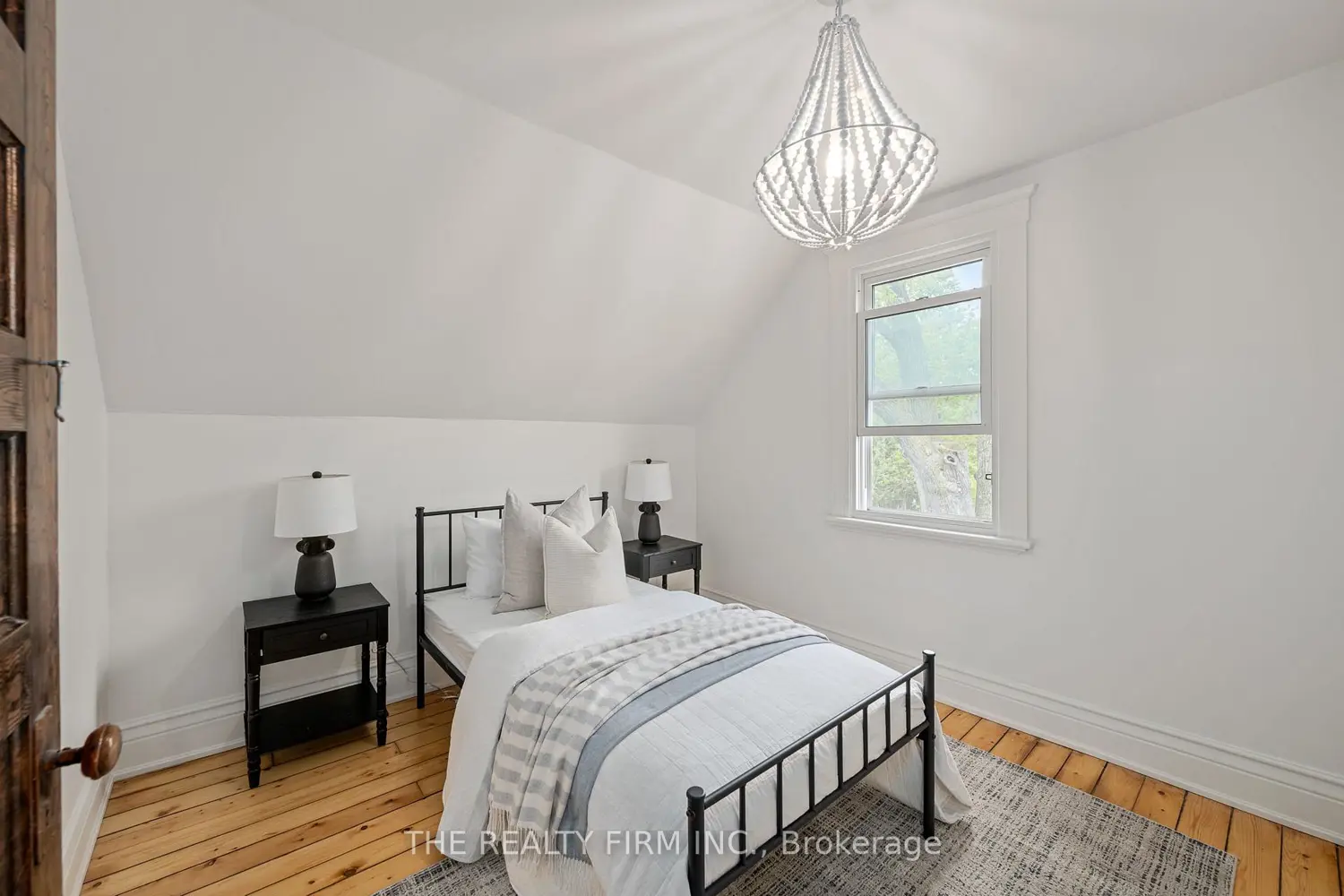Additional image 13 of 908 Dufferin Avenue