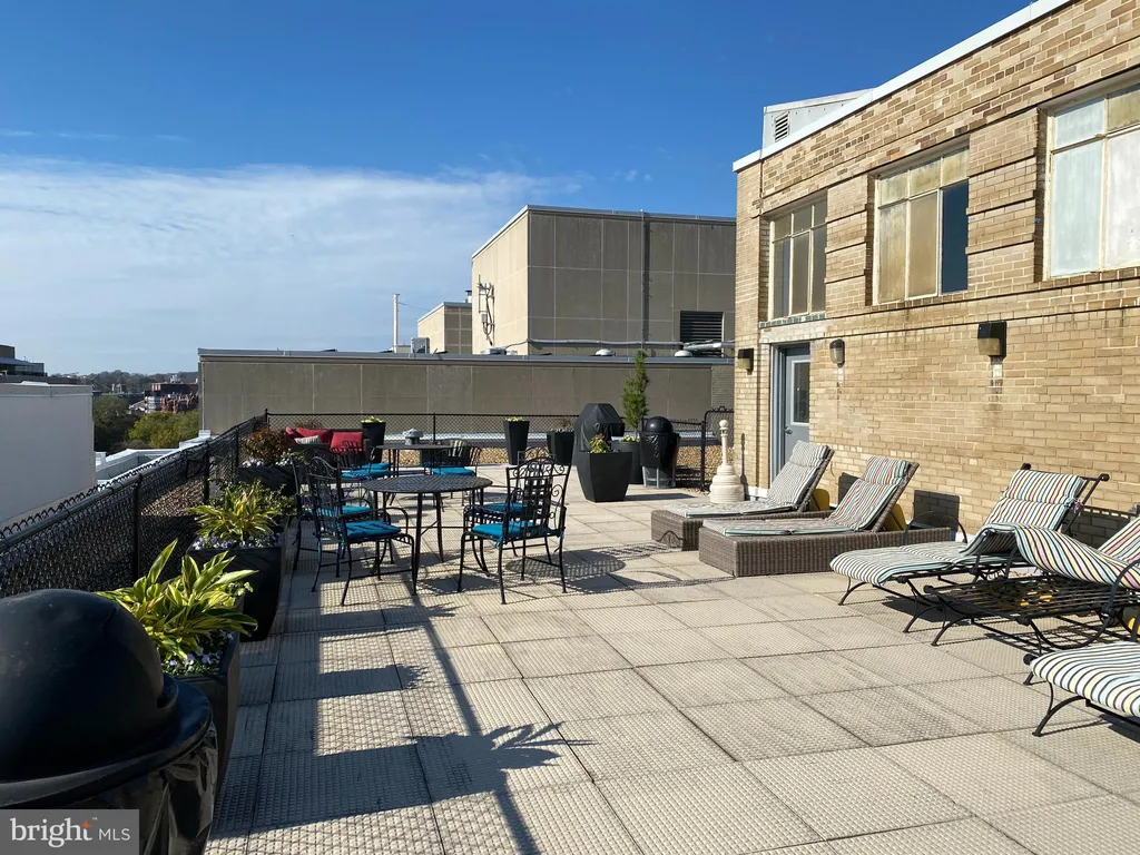 1727 Massachusetts Avenue NW Unit 102, Washington, DC 20036
