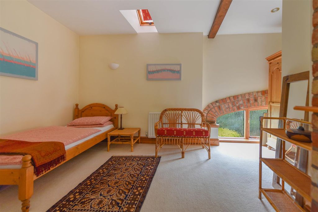 Additional image 17 of 4 bed barn conversion for saleHigh Street, Crick, Northampton NN6
