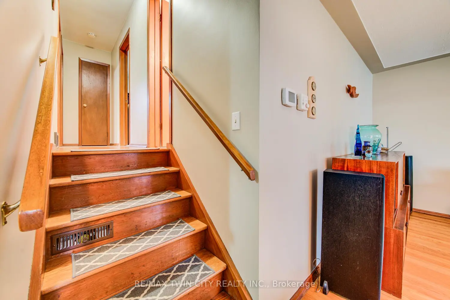 Additional image 8 of 18 Queenston Crescent