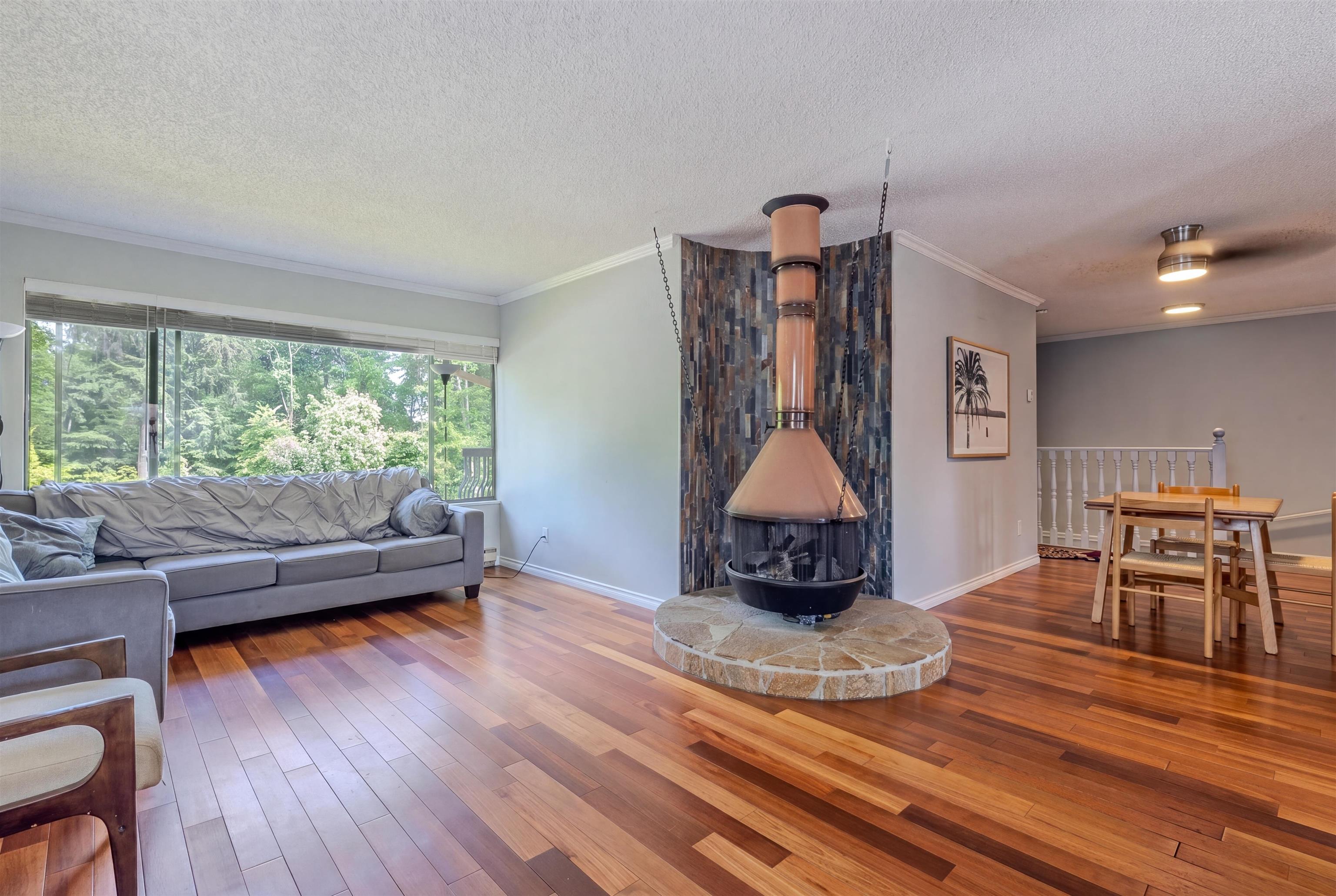 Additional image 2 of 8074 -8076 19th Avenue, Burnaby, BC, V3N 1G3