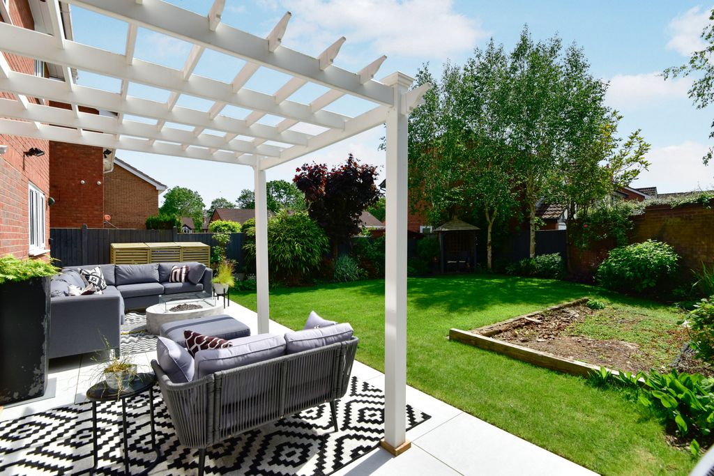 Additional image 5 of 4 bed detached house for saleBoscombe Grove, Trentham, Stoke-On-Trent ST4